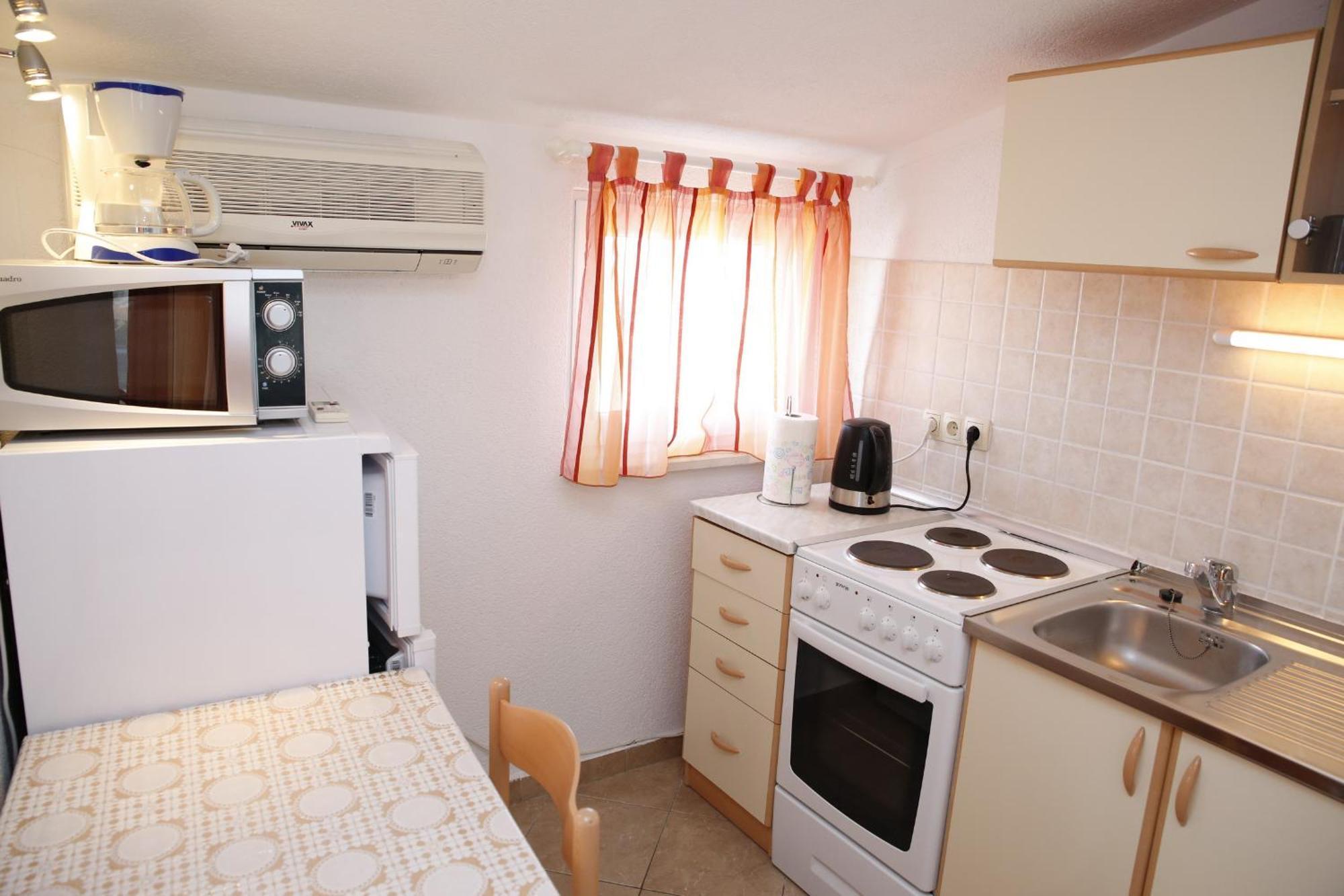 Apartments Katarine Zrinske โวดีเซ ภายนอก รูปภาพ