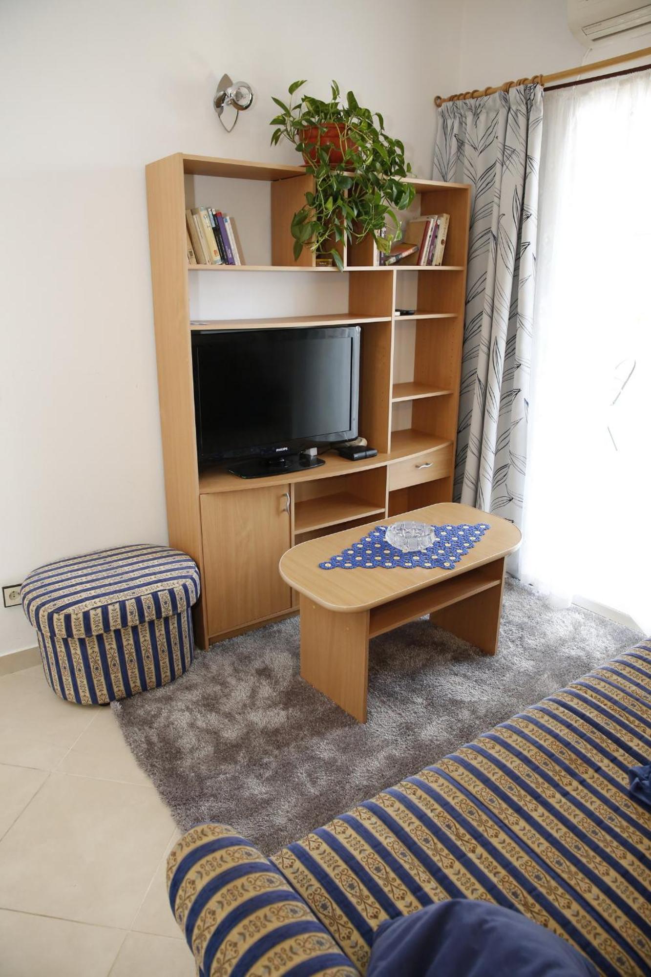 Apartments Katarine Zrinske โวดีเซ ภายนอก รูปภาพ