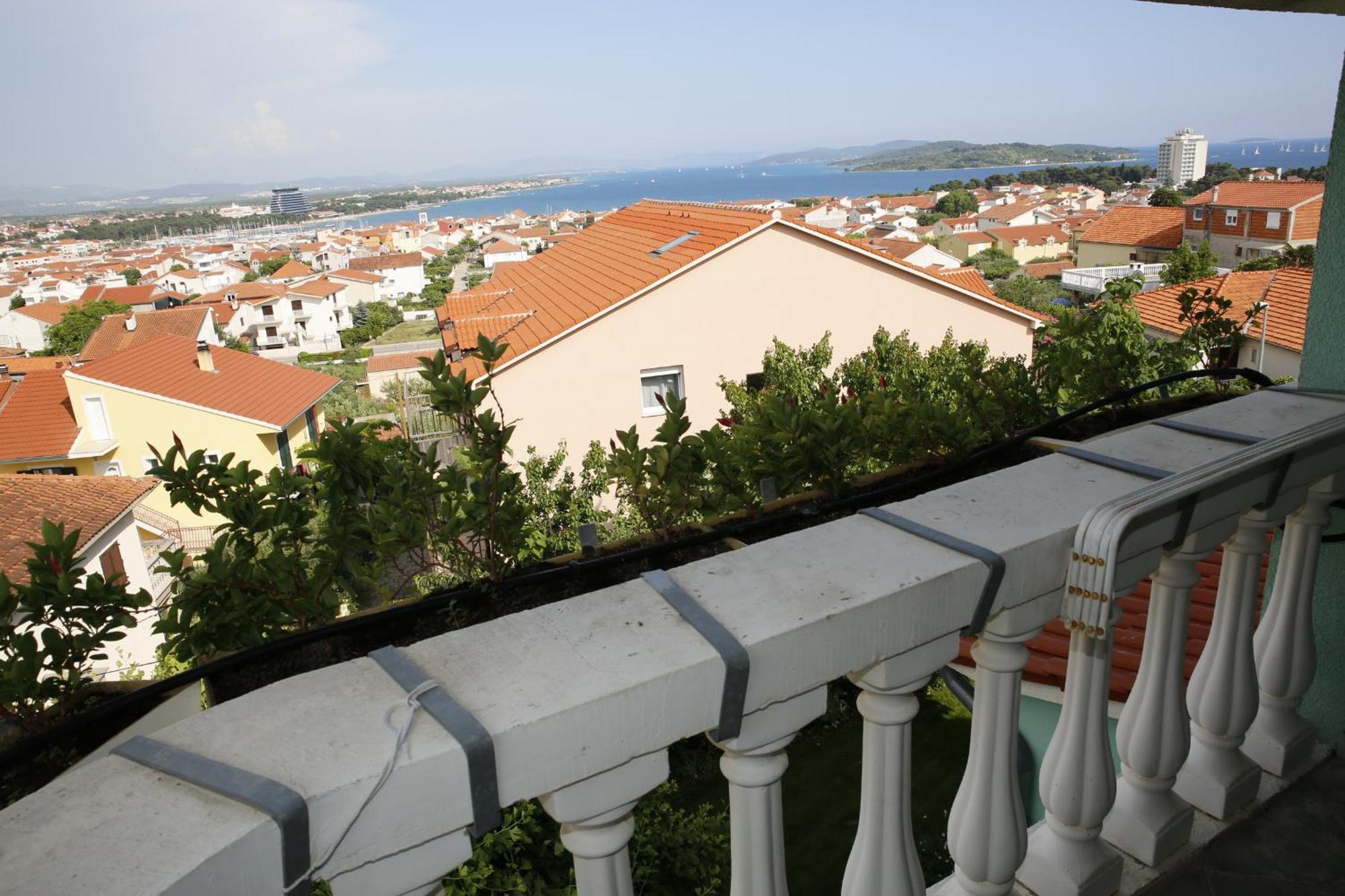Apartments Katarine Zrinske โวดีเซ ภายนอก รูปภาพ