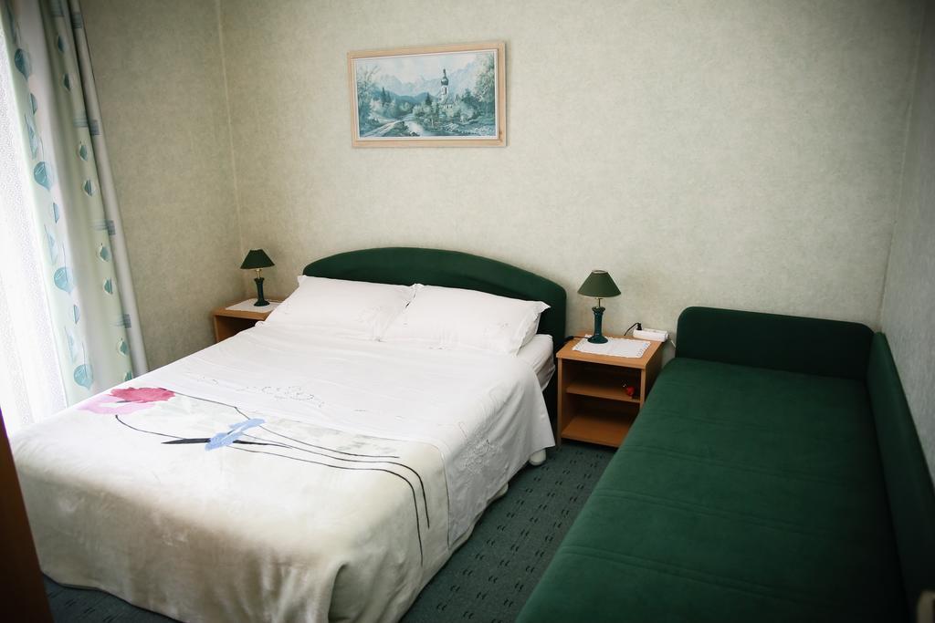 Apartments Katarine Zrinske โวดีเซ ภายนอก รูปภาพ