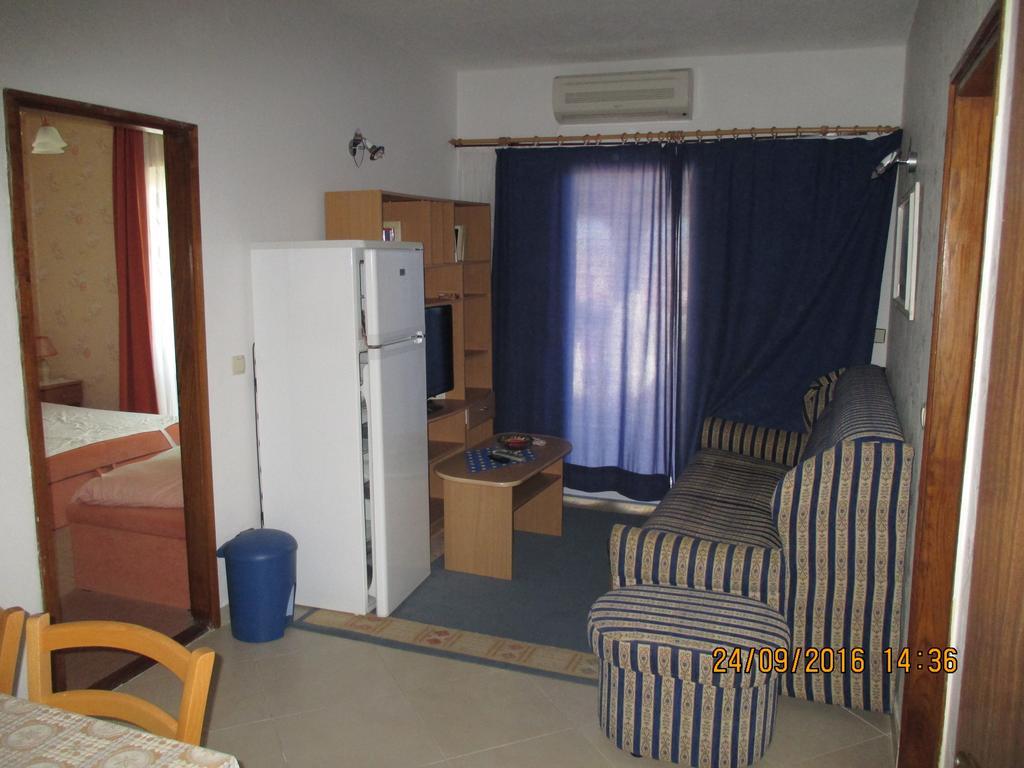 Apartments Katarine Zrinske โวดีเซ ภายนอก รูปภาพ