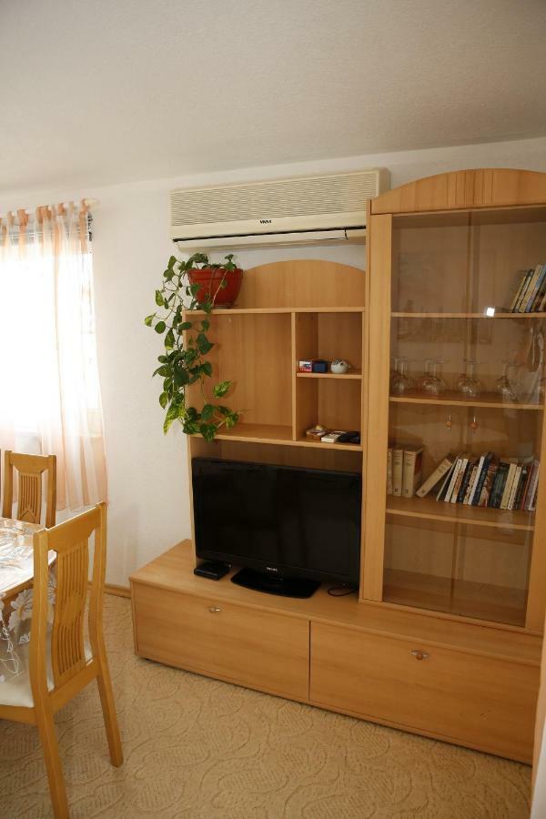 Apartments Katarine Zrinske โวดีเซ ภายนอก รูปภาพ